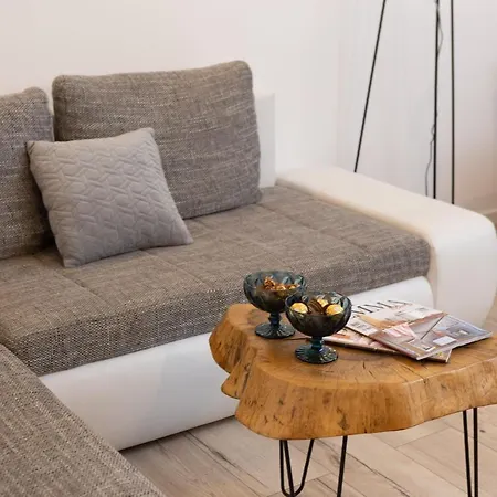 Apartment App - Private Parking & Terrace *